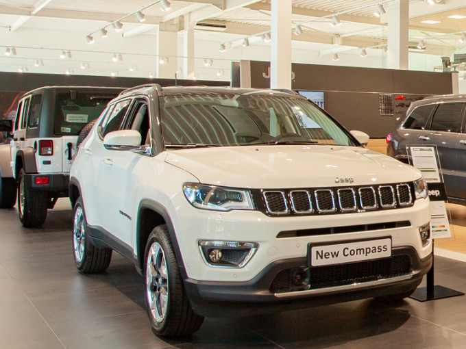 Van Mossel Jeep Used Cars Tablet