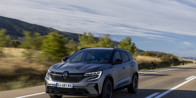 The All New Renault Austral Esprit Alpine E TECH Hybrid Satin Shale Grey 1