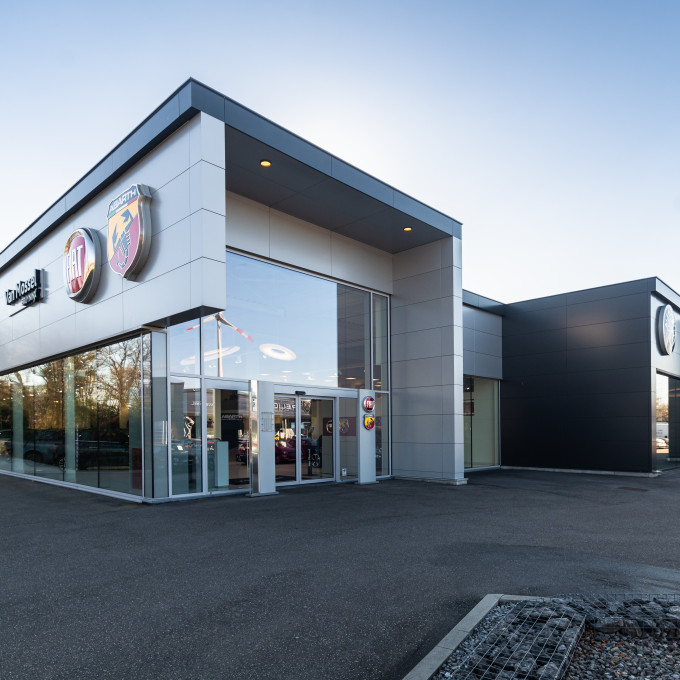 VAN MOSSEL VESTIGINGEN HASSELT HELLEBEEMBDEN FIAT ABARTH FULL 20230228 059