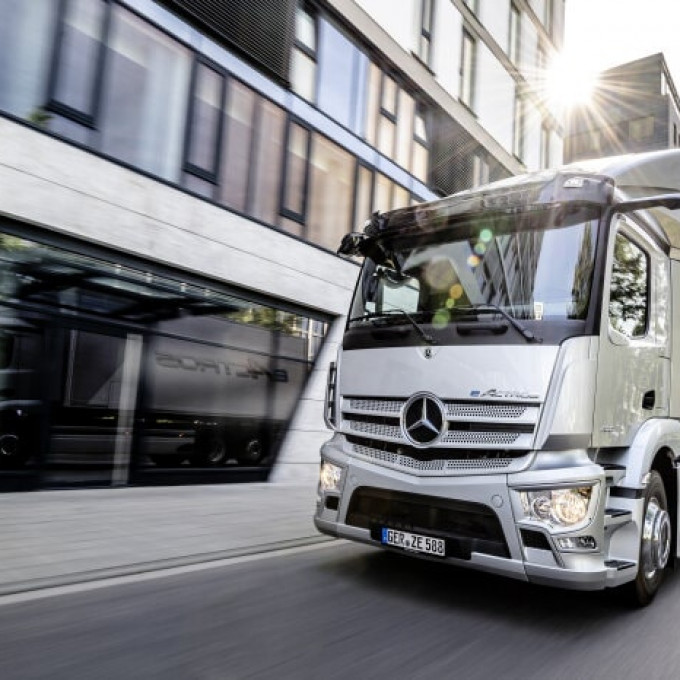 World premiere of the new eActros