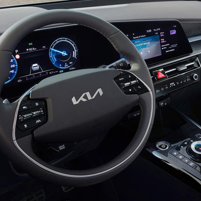 kia niro my23 interior closeup dual displays