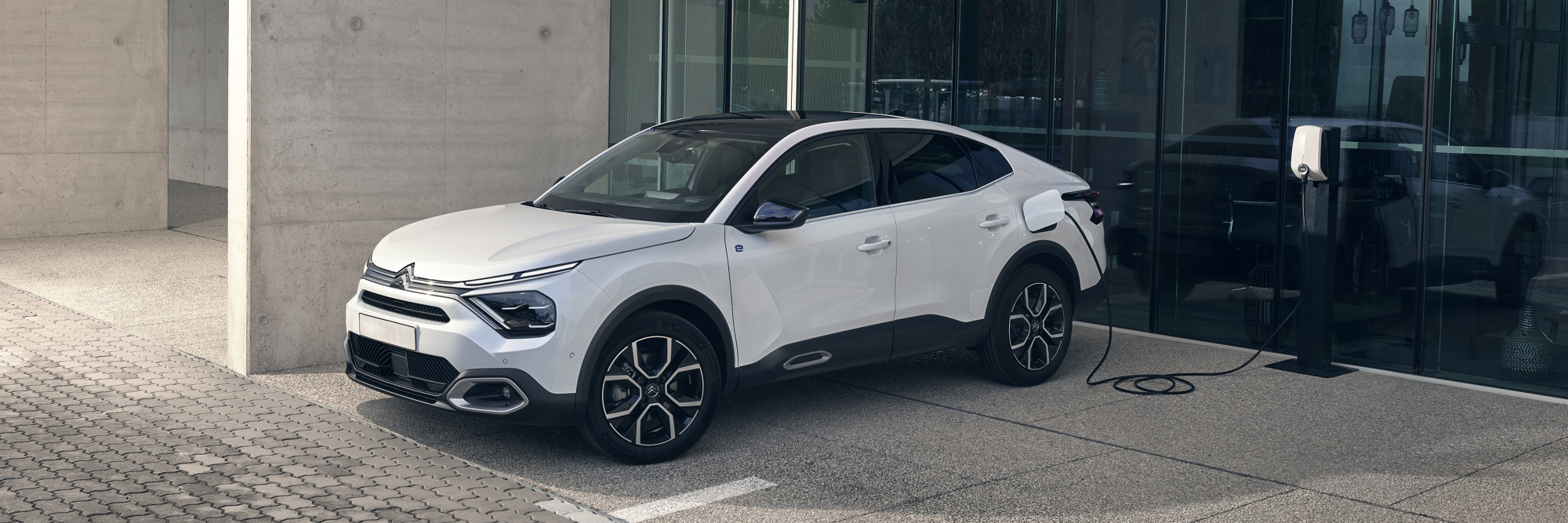Citroen C4 X 4000x1333