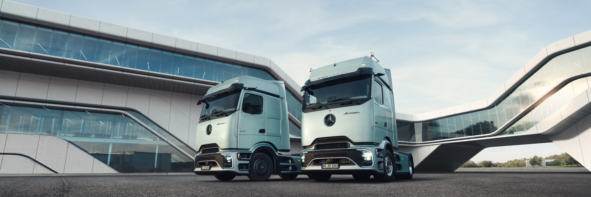 Trucks Hero Pro Cabin Actros L 4000 x 1333