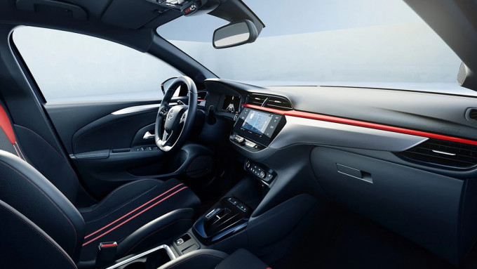 Corsa INTERIOR 2000x1125