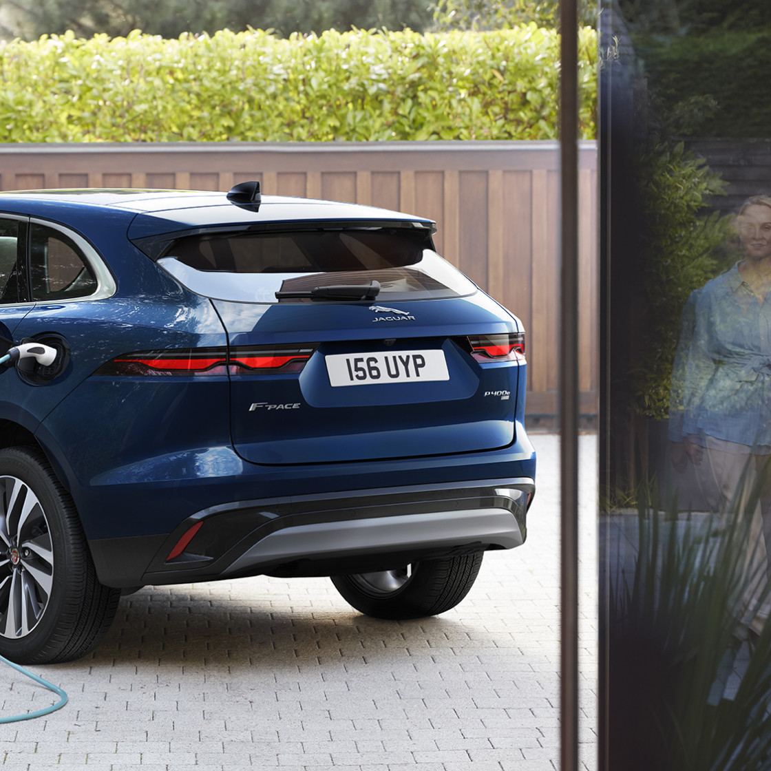 Jaguar 2000x1125 v2