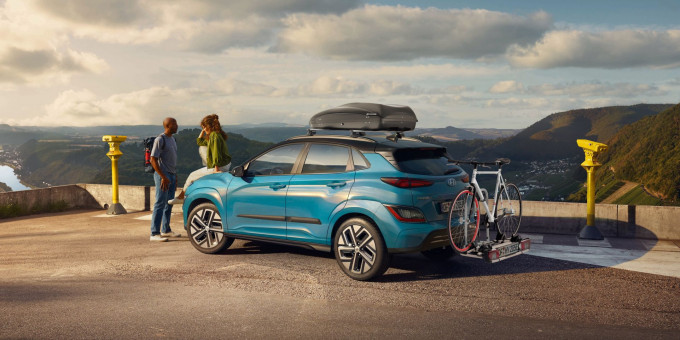 KONA EV met fietsendrager