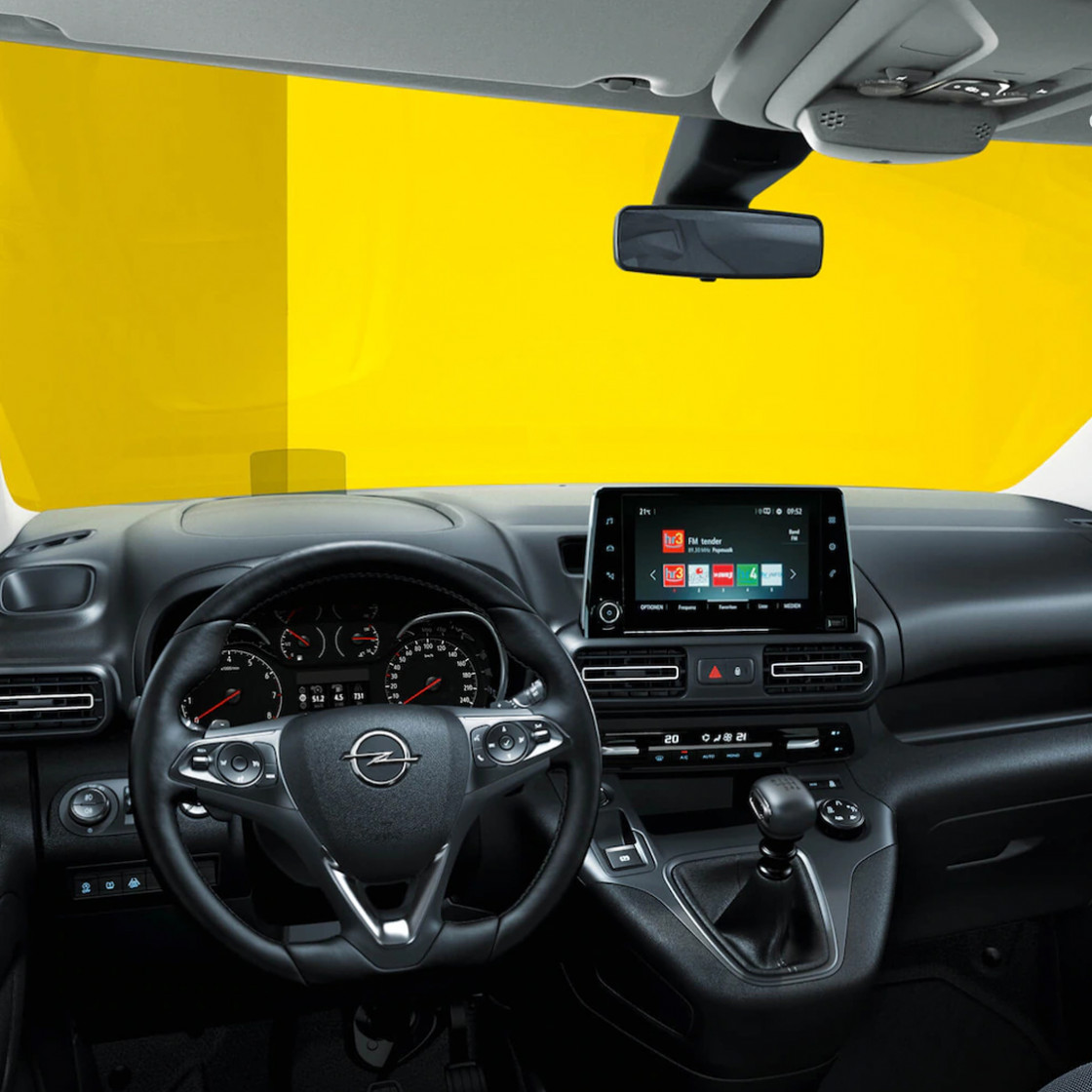 Opel Combo Cargo INTERIOR 2000x1125