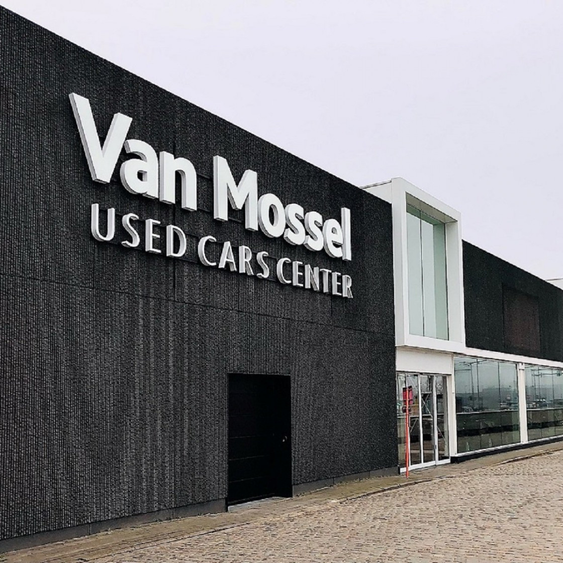 Van Mossel Used Cars Center Antwerpen v2 FillWzE2MDAsMTIwMF0
