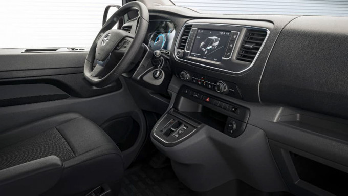 Vivaro e INTERIOR 2000x1125