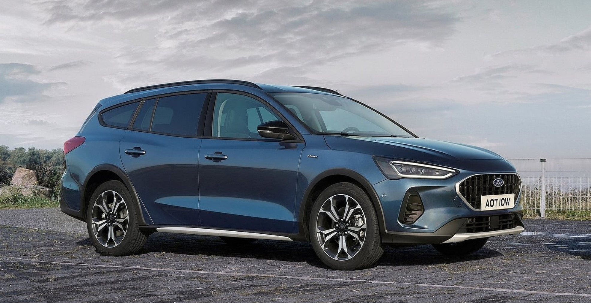 Ford Focus Active Wagon 2022 01